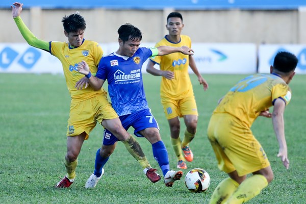Bầu Đệ rút lại quyết định bỏ V.League - Anh 2